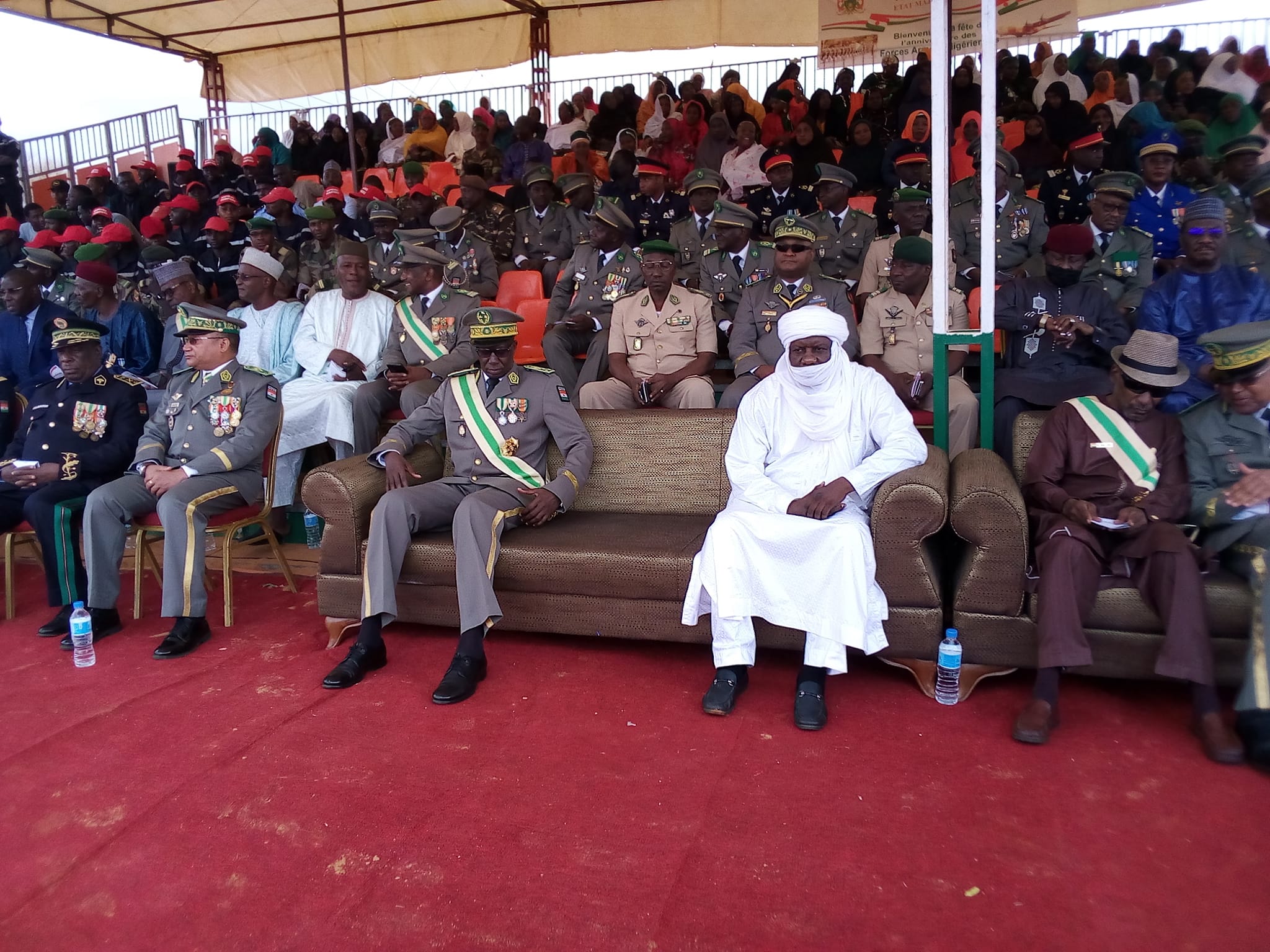 A loccasion de la c&eacute;l&eacute;bration du 62e anniversaire des FAN